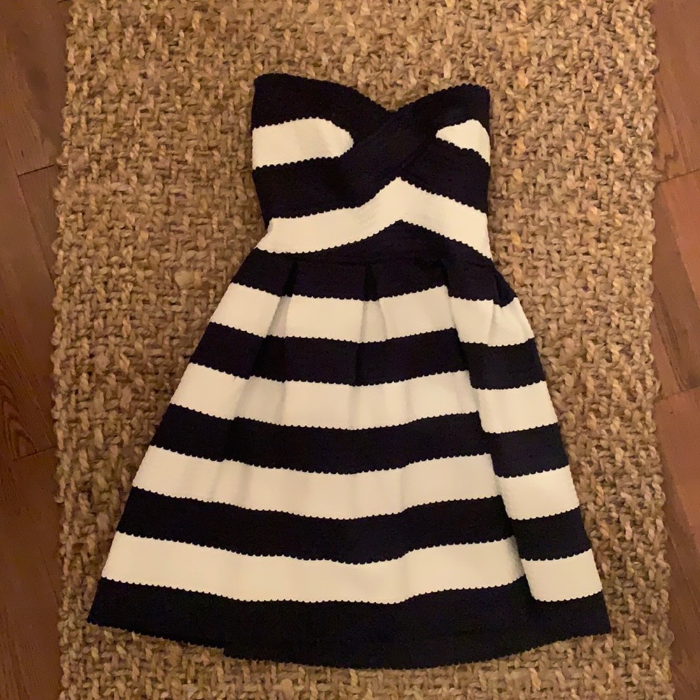 ⚓️ Sans Souci Navy & White Banded Dress ⚓️ - Picture 3 of 5